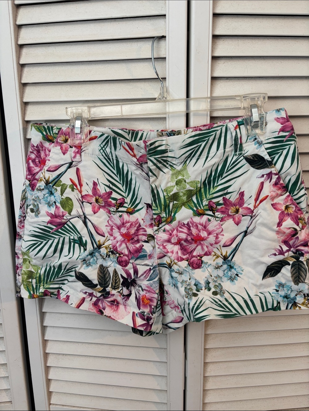 Tropical print Size 10 JCP shorts